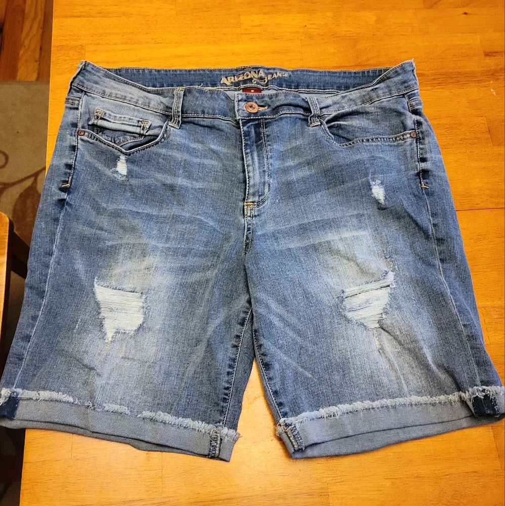 Arizona jeans shorts size 17